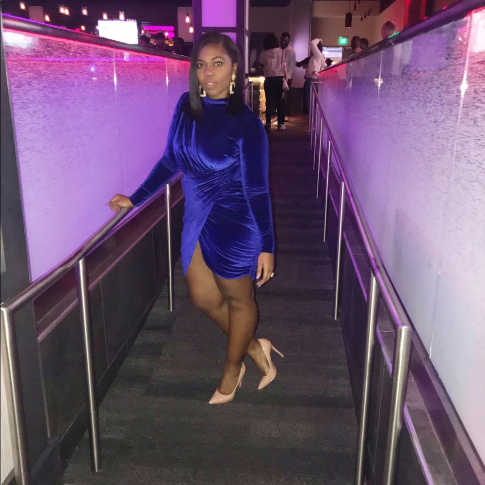 Blue velvet Midi Dress-Boohoo